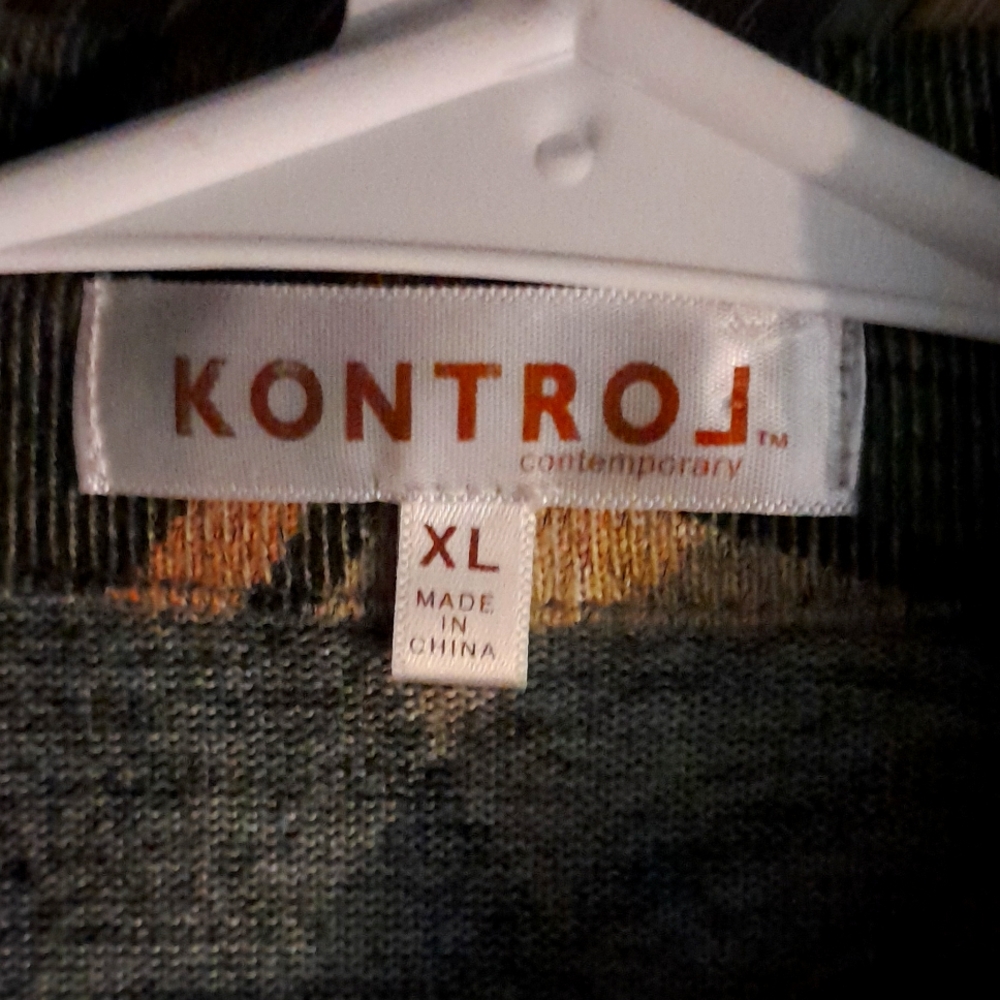 Kontrol Contemporary XL Green, Gray, Gold plaid